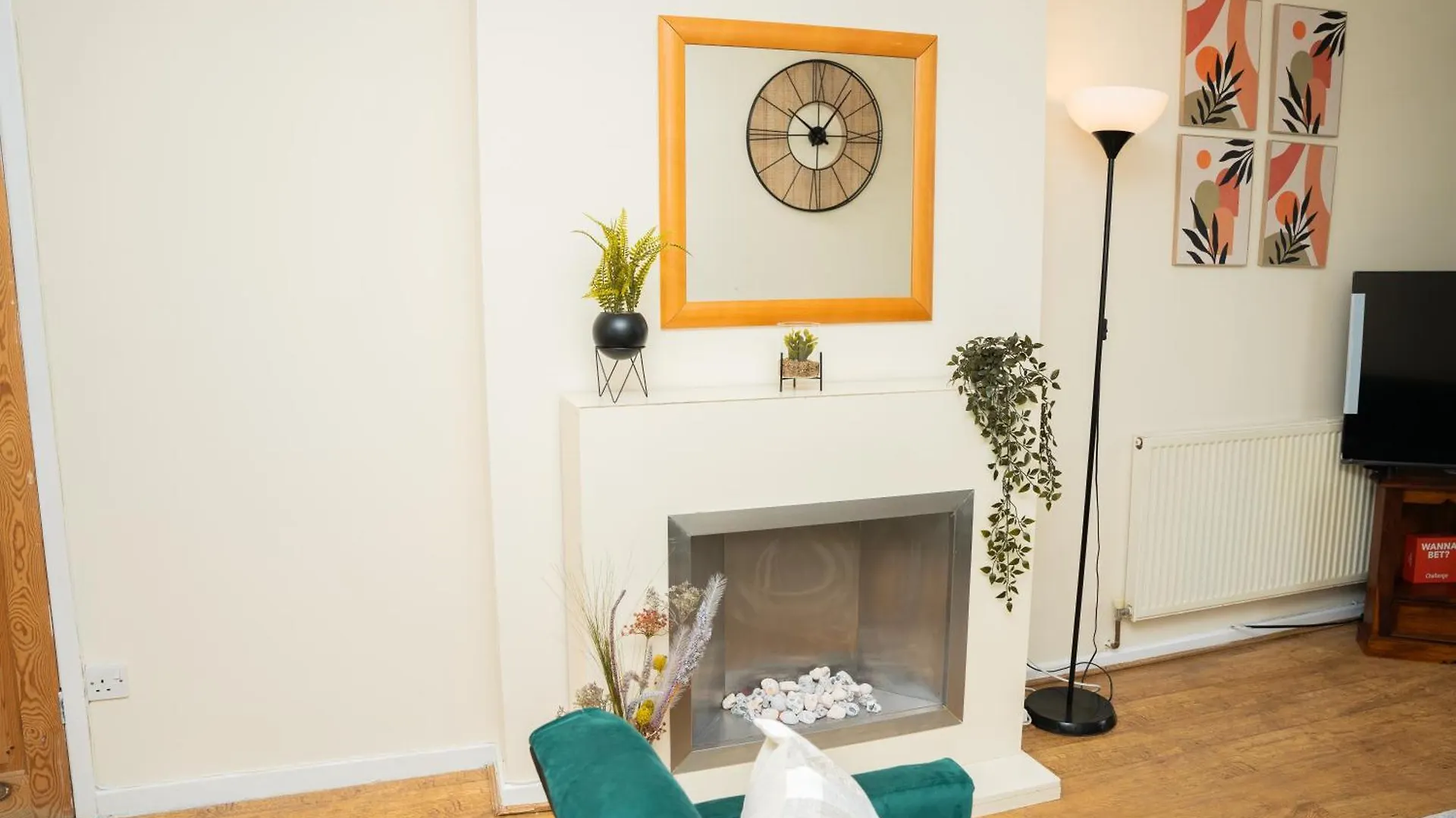 Contemporary Comfort Trendy Hideaway Robin Hood Regno Unito